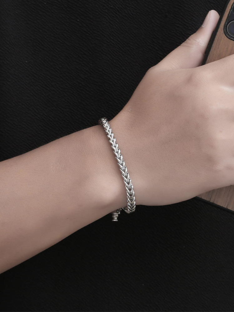 No Decoration & Simple Stainless Steel Bracelet